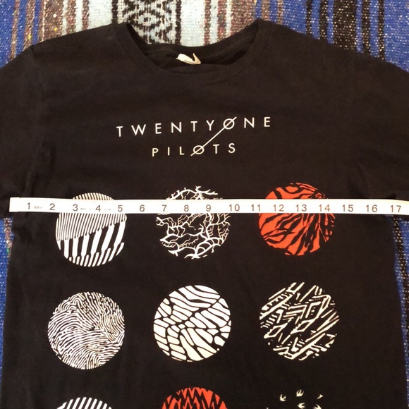 Twentyone Pilots Concert Tee - Picture 5 of 6